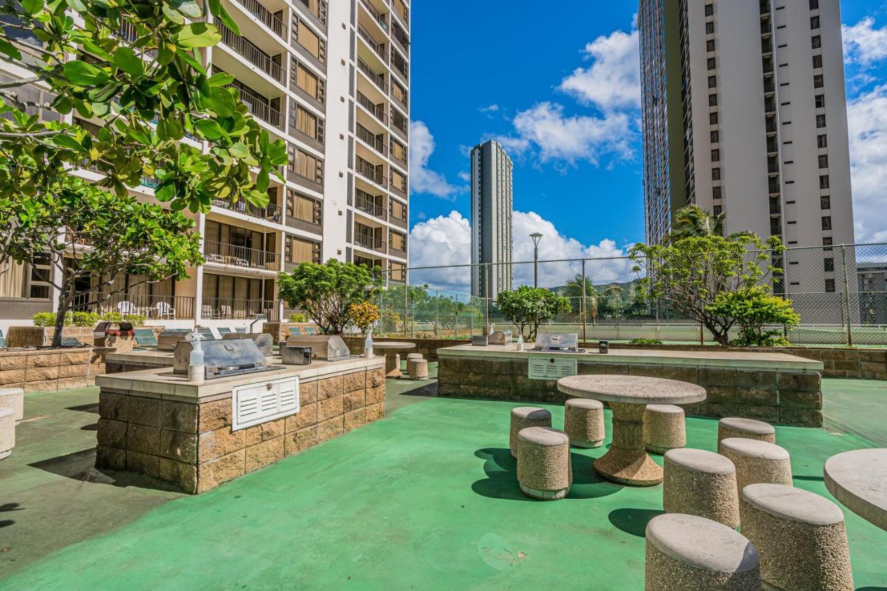 Free Parking, Pool, Sauna, Spa, Wifi, Bbq, Ac - Waikiki Banyan Honolulu Exterior foto