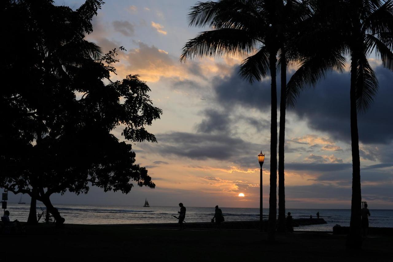 Free Parking, Pool, Sauna, Spa, Wifi, Bbq, Ac - Waikiki Banyan Honolulu Exterior foto
